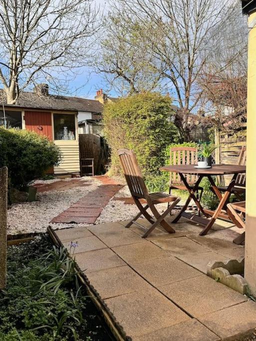 Large House With Fast Trains To London Villa Croydon Eksteriør billede